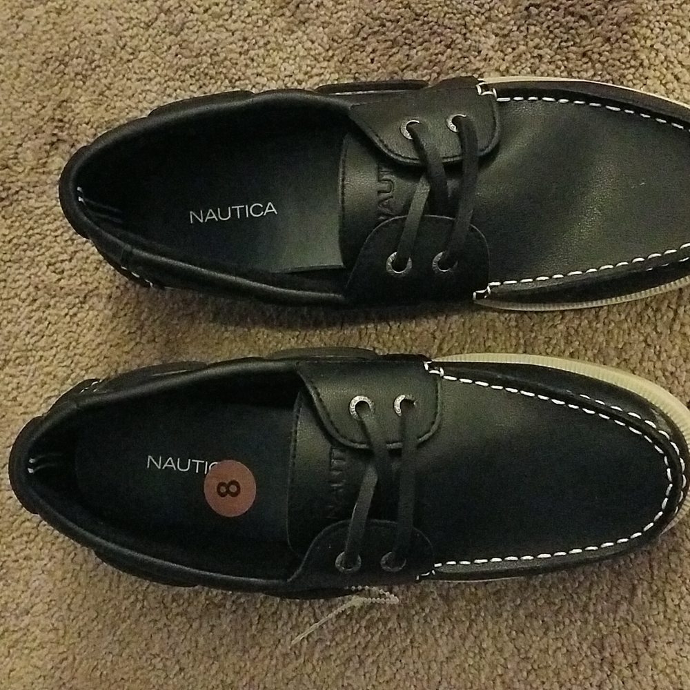 Nautica size 8 boat shoes (brand new)